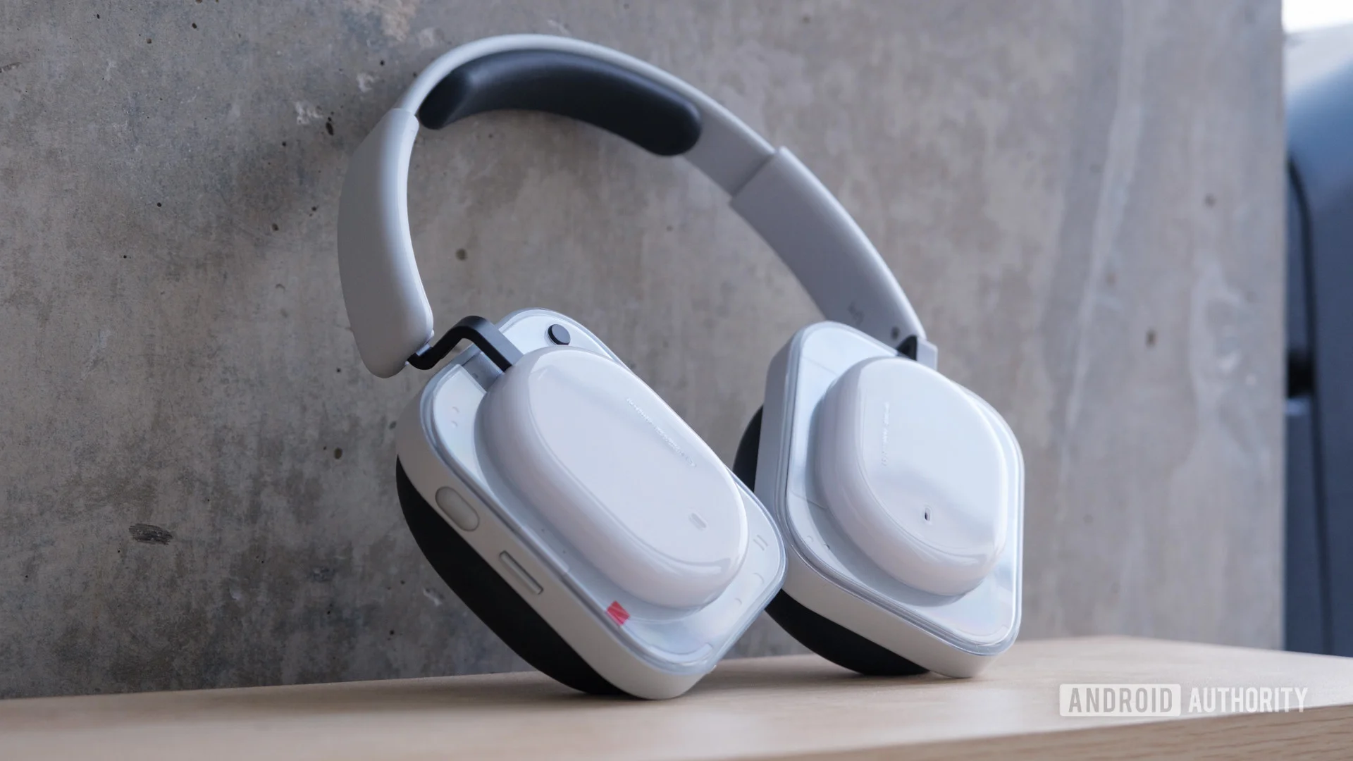 I finally tried Nothing Headphones for the first time, and I don’t want to go back